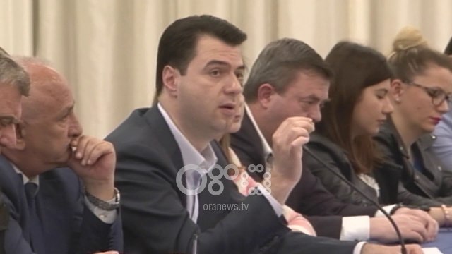 Ora News - Biznesi i vogël me TVSH, thirrja e Bashës: Ngrihuni, kundërshtoni mos kini frikë!