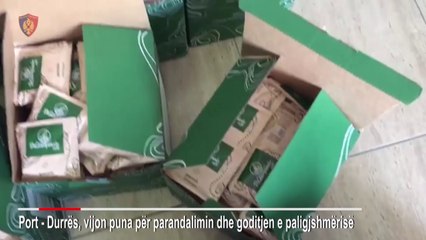 Ora News - Durrës, sekuestruan kafe, televizorë e veshmbathje kontrabandë