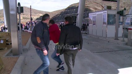 Tải video: Perplasja me protestuesit e Kukesit, prokuroria nis hetimet per veprimet arbitrare te policise