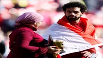 شاهد ماذا حصل لمحمد صلاح و زوجته لحظة مغادرته الأنفيلد بعد تتويجه بلقب هداف الدوري الإنجليزى