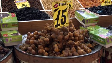 Ramazan'da hurma tüketimi