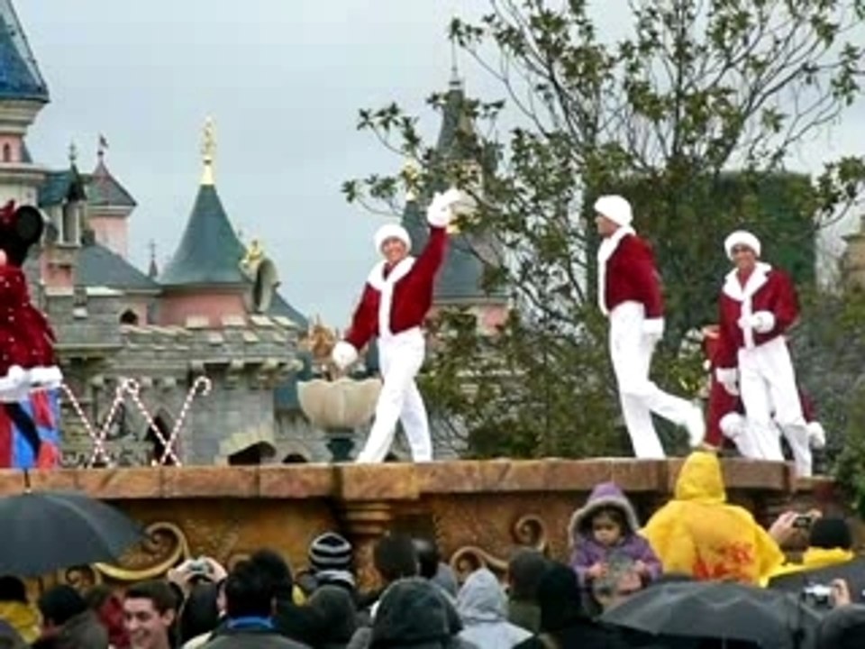 Noel à Disneyland Paris 2/12/2007 PART1