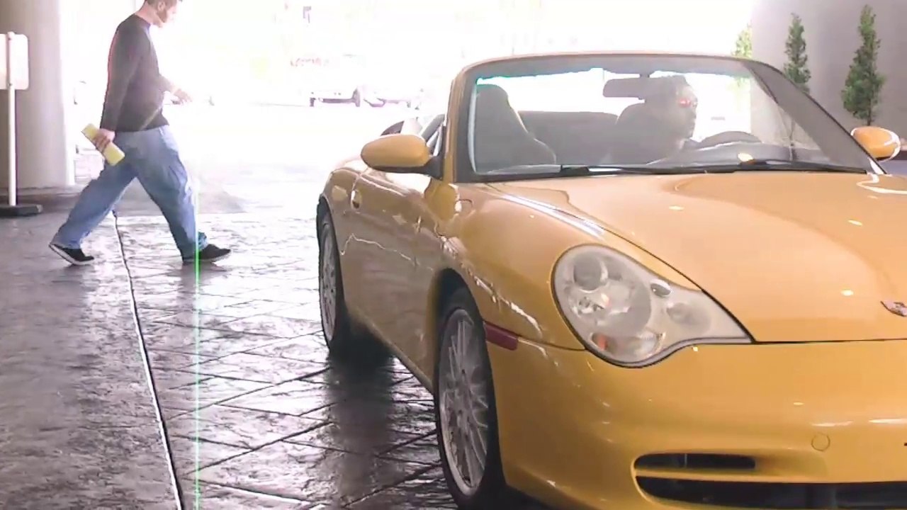 driving my porsche 911 carrera from Las Vegas to Hoover Dam