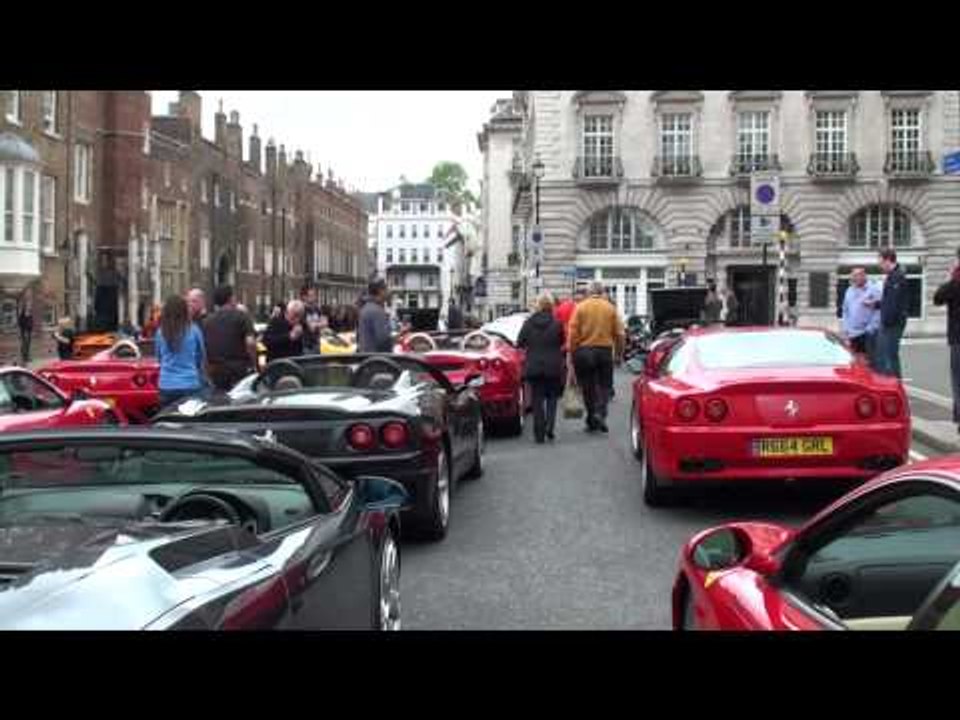 Ferrari and Lamborghini London Meet 4 - Pall Mall Start and Driving
