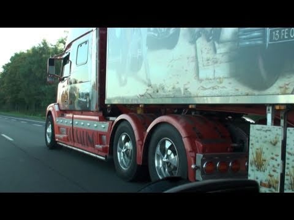 Ever seen a truck/lorry with SPINNERS?