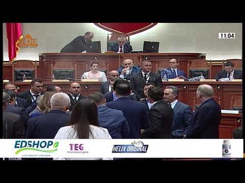 Flamur Noka hedh miell ne Parlament