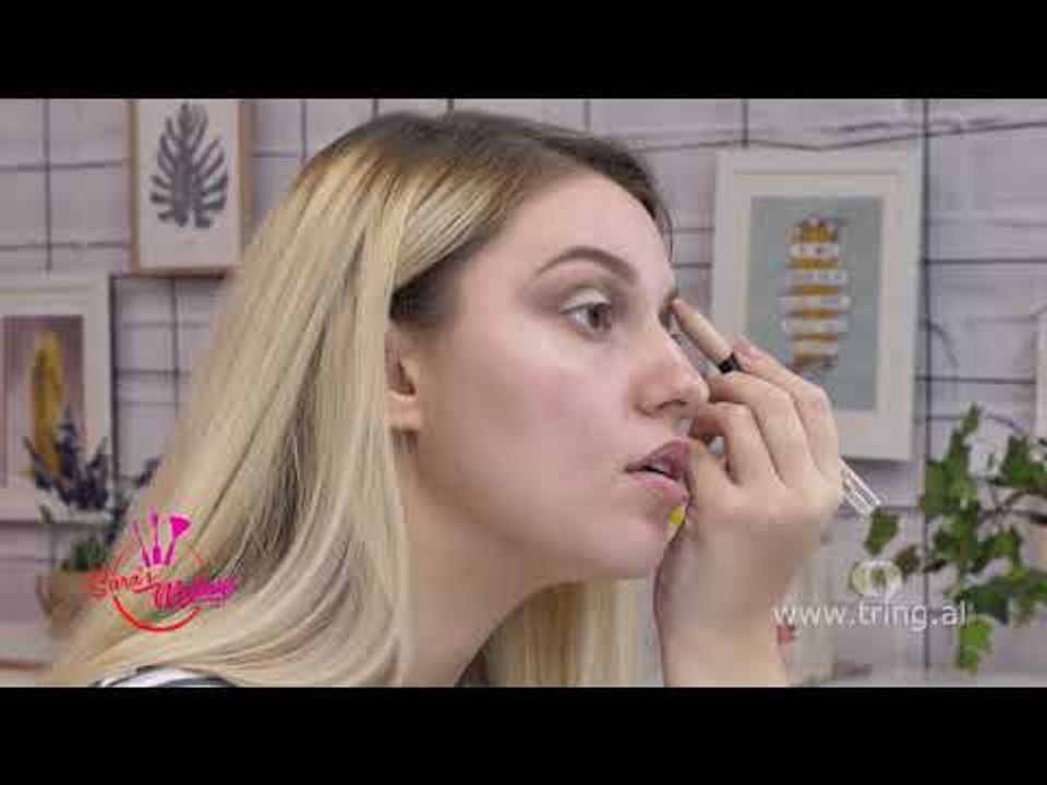 Sara's make up - Episodi 9-Si te definosh syrin dhe te realizosh cut crease nga Sara Karaj