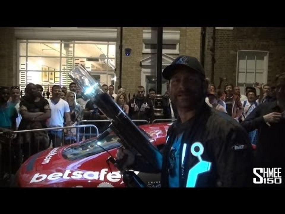 Josh Cartu Shoots T-Shirts to the Gumball Crowd in London