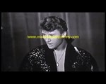 Johnny Hallyday en 1960 - Performance Émouvante de 'Ne Joue Pas' à La Clé de Sol (19/10/60) - Un Instant Musical Inoubliable de la Jeunesse de la Légende !