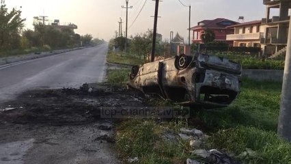 Pa Koment - Digjen tre mjete në Vlorë, dy prej tyre i vunë flakën