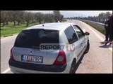 Report TV - Aksident Vlorë-Levan, makina përplaset me trafikndarësen