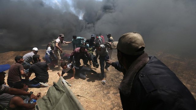 Cerca de 30 mortos em confrontos entre palestinianos e o exército de israel