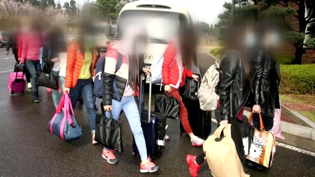 北 종업원 '기획 탈북' 논란..."진실 규명" 촉구 / YTN