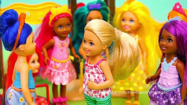 Juguetes de Prodigiosa - Ladybug y Cat Noir salvan a Chelsea y sus amigas del payaso del circo de MH