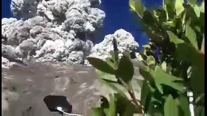 Léruption impressionnante du volcan Merapi en Indonésie
