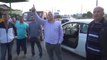 Ora News - Banorët bllokojnë rrugën Durrës-Shijak, protestë për amortizimin