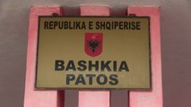 Qyteti i varfër i Patosit nën “darën” e kumarit - Top Channel Albania - News - Lajme