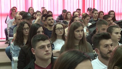 Kryetari i Komunës së Deçanit mban ligjeratë në Kolegjin AAB në Gjakovë - Lajme