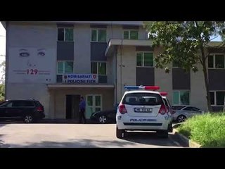 Vetevritet me armen e sherbimit polici ne Fier