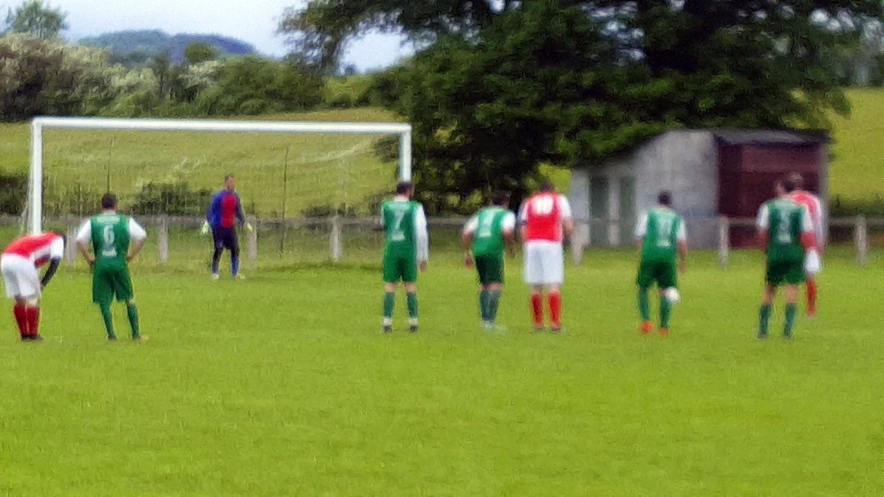 Penalty Jerome Geraudie face à Besse match du titre