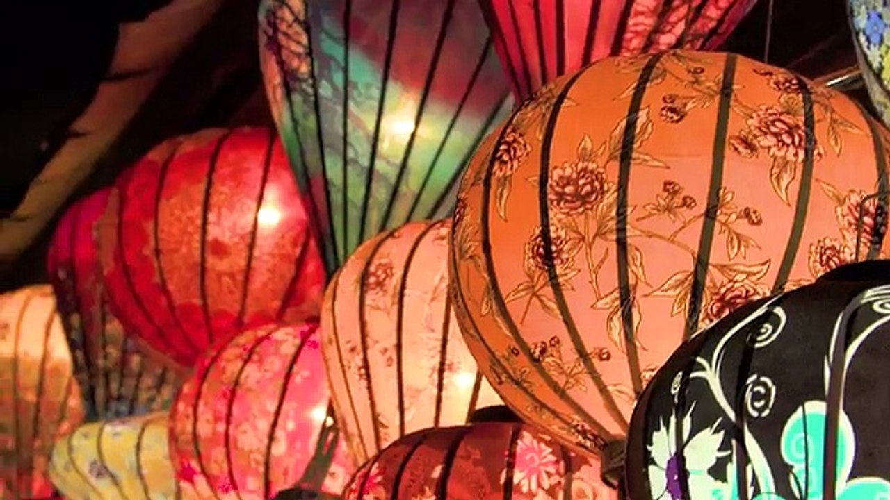 Vietnamese Pizza! (bánh tráng nướng) Street Food in Vietnam