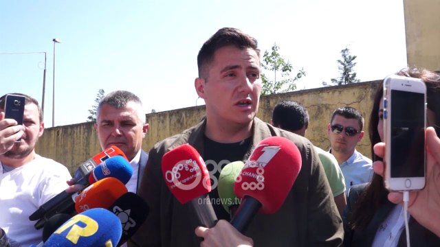 Ora News - Lihen të lirë pas tre orësh 3 përfaqësues të FRPD në Shkodër