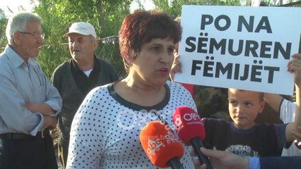 Ora News - Banorët e Shkozetit protestojnë për ndotjen nga ujërat e zeza: Do bojkotojmë zgjedhjet