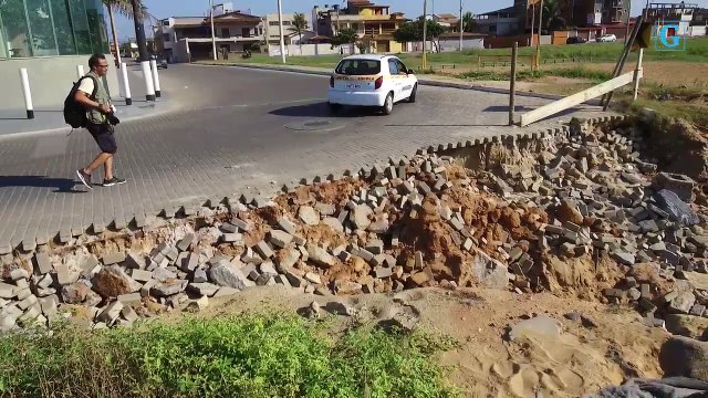 Erosão na praia de Marataízes