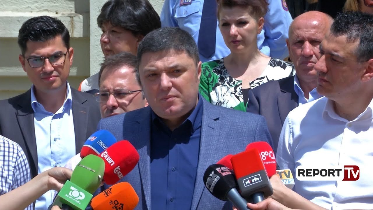 Opozita braktis mbledhjen e Këshillit Bashkiak, Çollaku: 6 individë në sallë, me mandate nul