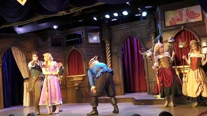 Tangled Show – Rapunzel & Flynn perform at the Royal Theatre – Disneyland – Full Show