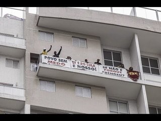 Triplex de Lula invadido por Boulos e Stédile