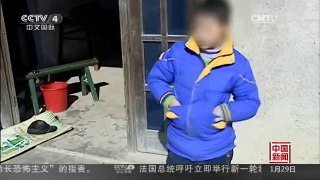 [中国新闻]江苏南通：八旬老人勇救落水孩童 冰窟中托举20分钟