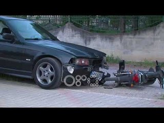 Ora News - Përplasi makinën dhe motorin pastaj u largua, arrestohet autori i aksidentit në Korçë