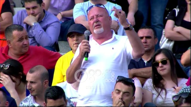 Ora News - Militanti-Ramës: Është gjynaf të dorëzosh pushtetin qyl, o e bëni ju këtë vend ose ikëm