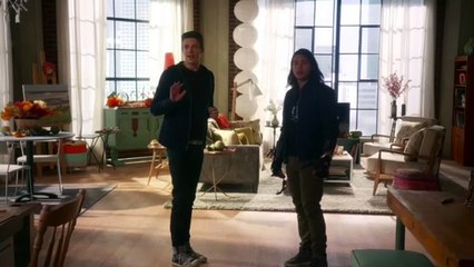 The Flash Season 3 Episode 8 ”INVASION! Review and Easter Eggs! (Crossover Part 2)