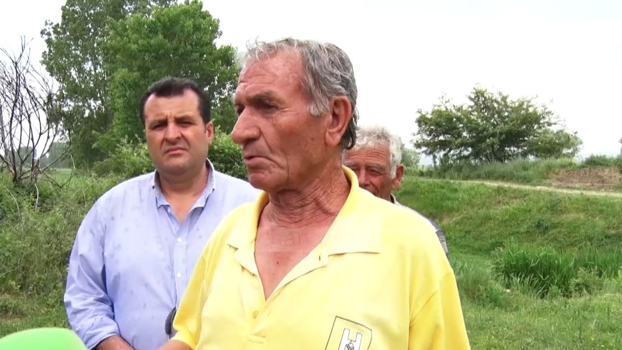Tokat thahen për ujë në Rrogozhinë - Top Channel Albania - News - Lajme