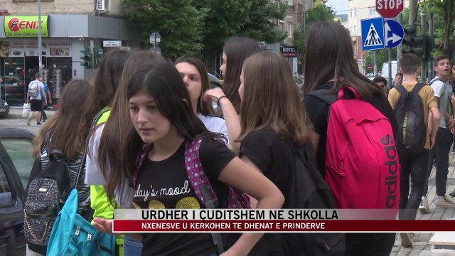 Nxënësve u kërkohen të dhënat e prindërve në shkolla - News, Lajme - Vizion Plus