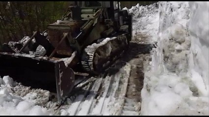 MJETET E USHTRISE ZHBLLOKOJNE AKSIN NGA BOGA NE THETH, NE DISA RASTE BORA SHKONTE NE 3 METER LAJM