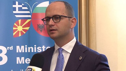 Video herunterladen: BUSHATI TAKON KOTZIAS NE SELANIK, VLERESOHET PROGRESI NE TAKIMIN E EKSPERTEVE PER DETIN LAJM