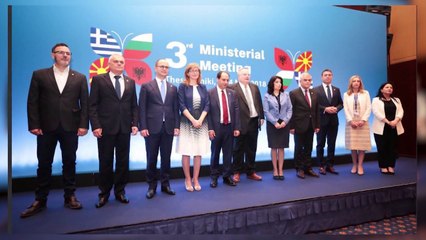 Ora News - Kotzias entuziast: Në qershor mbyllim çështjet me Shqipërinë