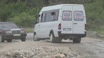 Rruga e baltës, i shkatërruar aksi që lidh zonën industriale - Top Channel Albania - News - Lajme