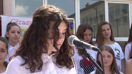 Shkolla ''Mazllum Këpuska'' feston 63 vjetorin e themelimit me program artistik - Lajme