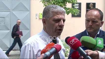Ora News - Izet Haxhia kërkon rihapjen e dosjes së vrasjes së Azem Hajdarit