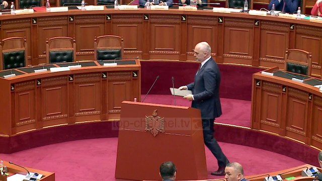 Protestë në Kuvend! Basha: Xhafaj është peshku i madh - Top Channel Albania - News - Lajme