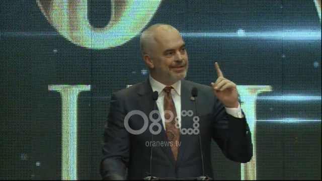 Ora News - Rama paralajmëron rritje pagash për infermierët