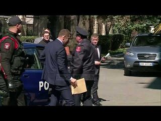 Lirohet Mark Frroku, Gjykata e Fierit i fal dënimin e mbetur - Top Channel Albania