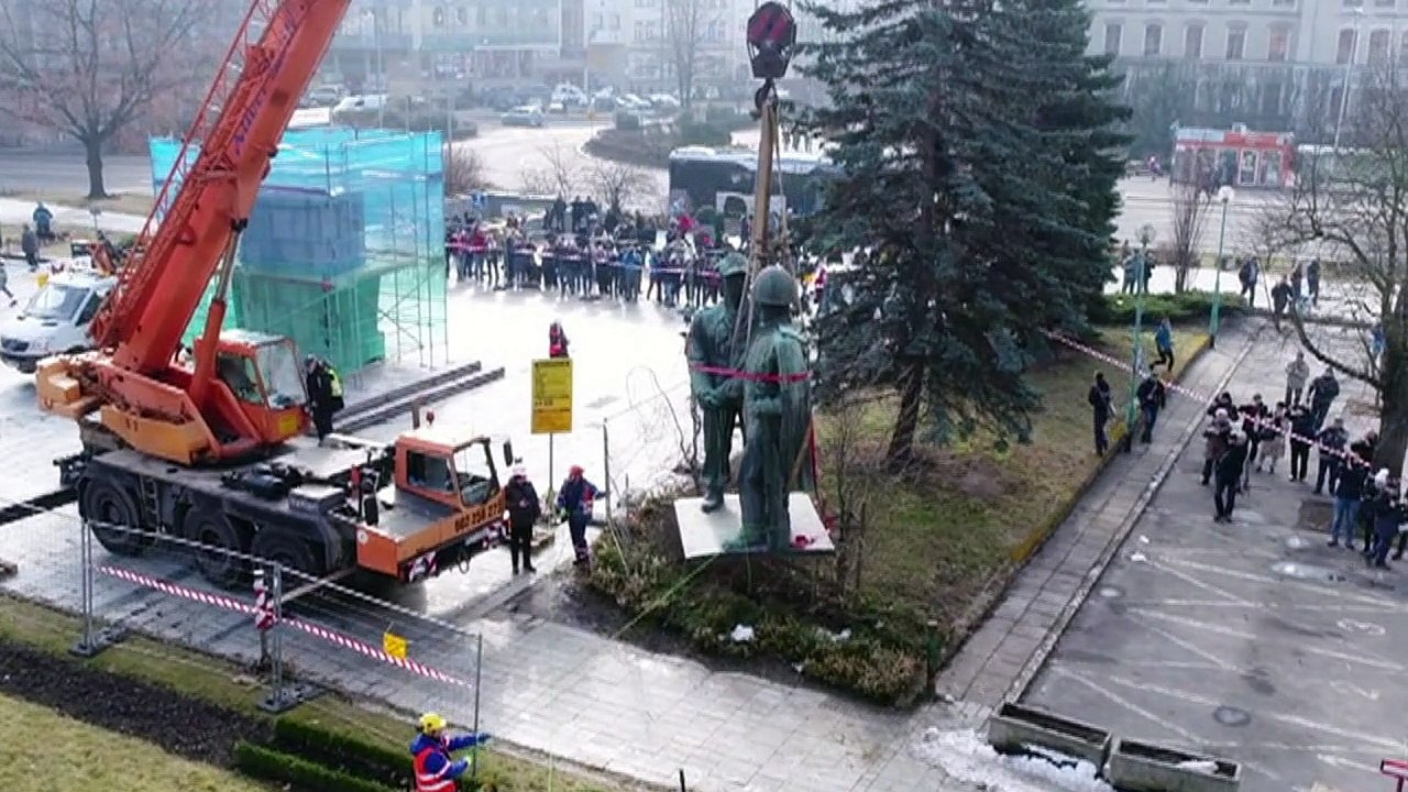 Polen verbannt sozialistische Denkmäler