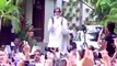 Amitabh Bachchan Dances & Waves At Fans Outside Jalsa | Bollywood Buzz