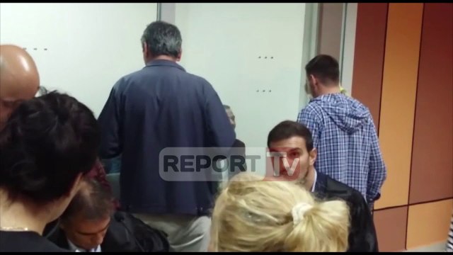 Elbasan, merrnin para nga studentët, dalin para gjykatës Dekani dhe 2 pedagoget