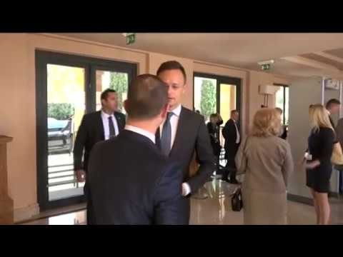 Ora News - Bushati në Greqi: Hapja e negociatave është vetëm fillimi i një procesi të gjatë